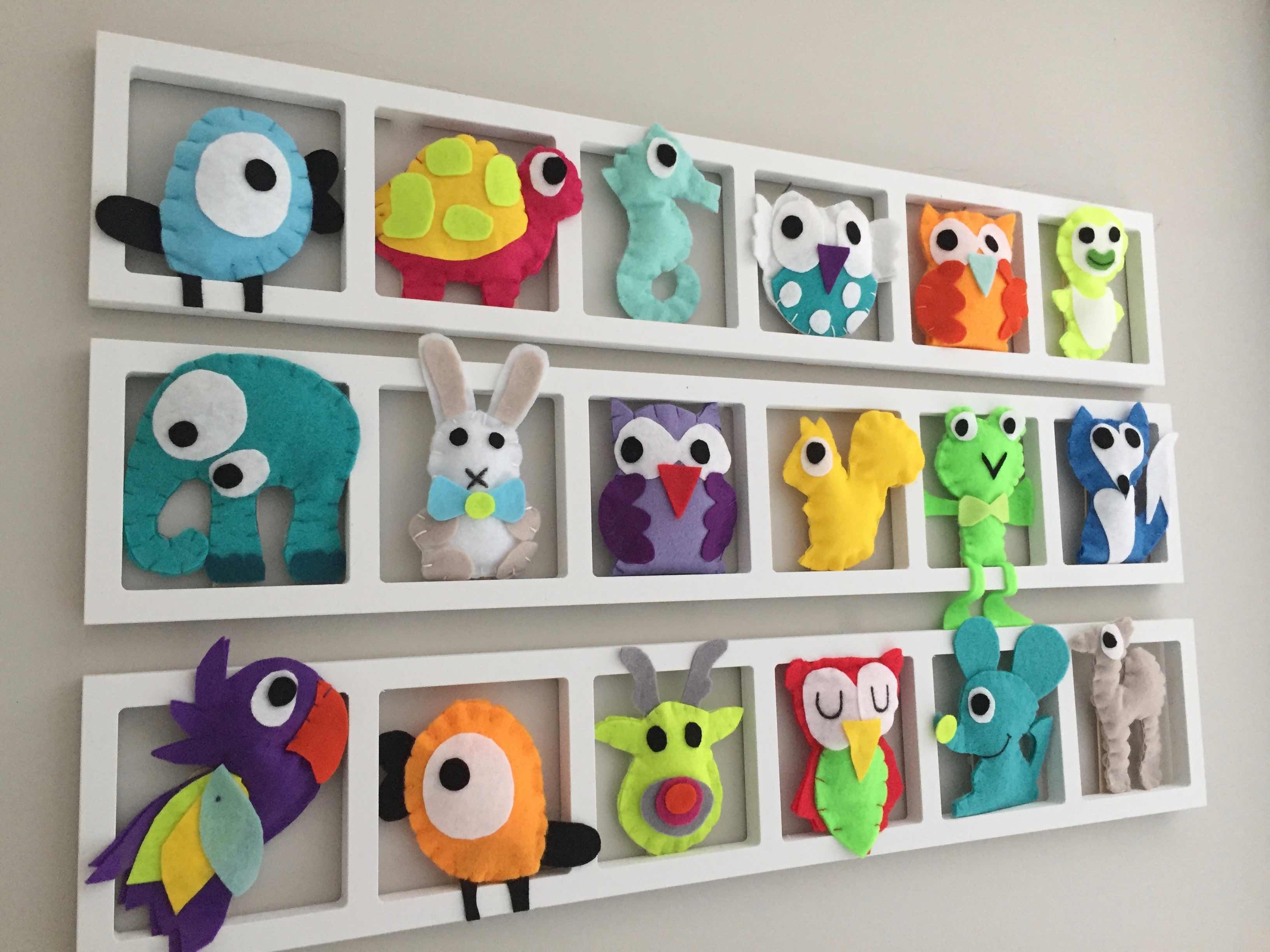 decoration mur chambre enfant cadre animaux multicolores personnalise