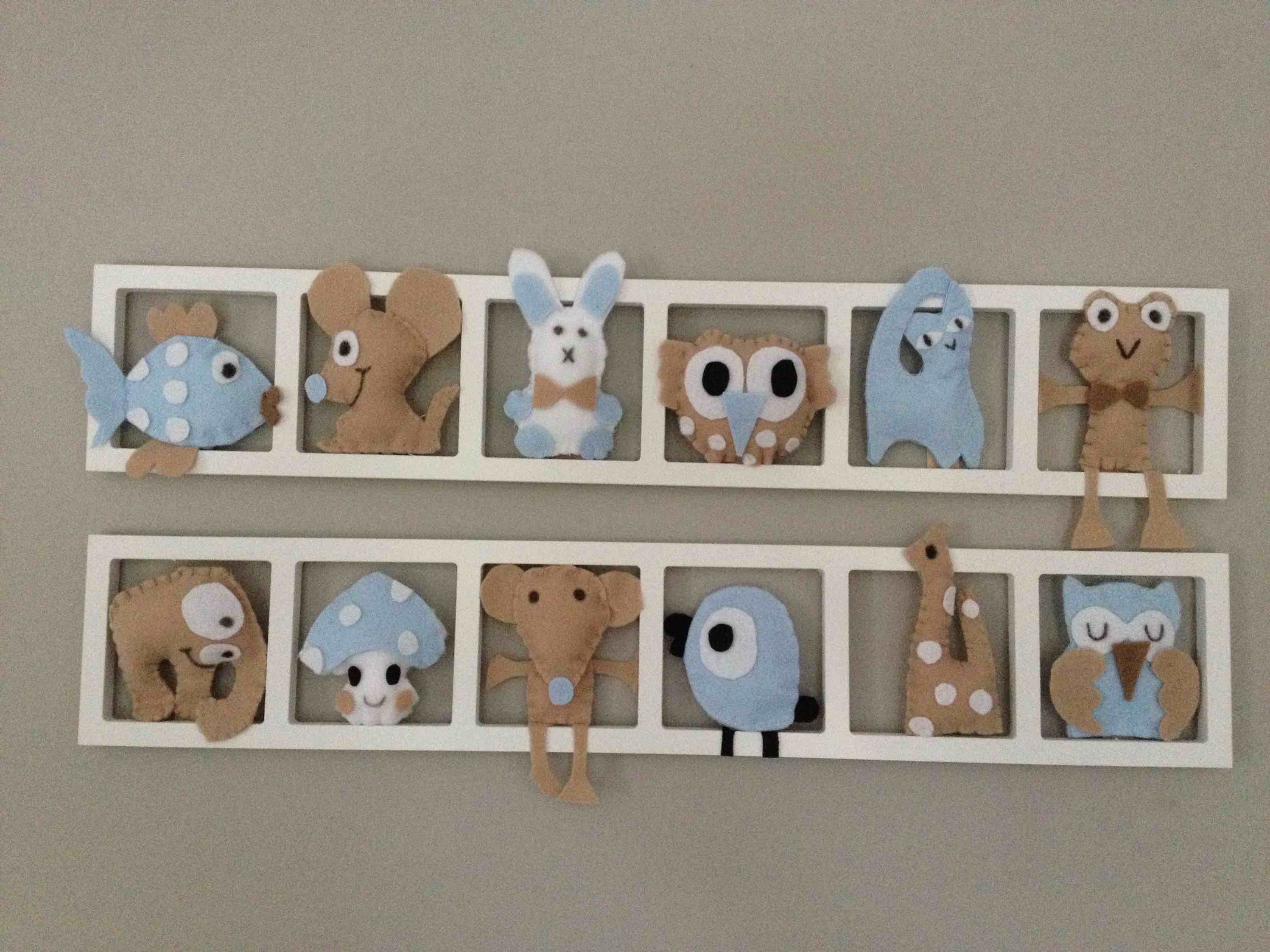Decoration Chambre Bebe Figurines Tons Pastel Beige Et Bleu Decoration Chambre Bebe Figurines Tons Pastel Beige Et Bleu